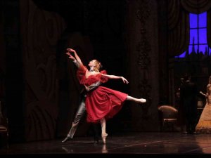 Antalya Devlet Opera Ve Balesi,’kamelyalı Kadın’ Eserini Bu Sezon Son Kez Sahneliyor