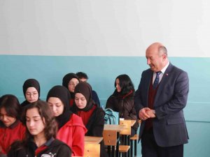 Müdür Başyiğit: "Geleceğe Ait İdealleriniz, Hayalleriniz Olsun, Kendinize Hedefler Koyun”