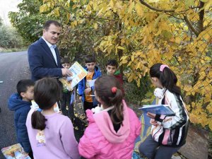 Vali Akbıyık, Çocuklara Okumanın Önemini Anlattı