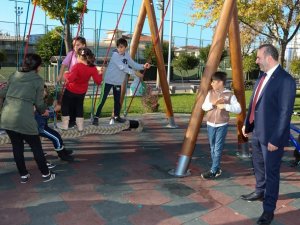 Tutuk, Yenilenen Parkta Çocuklarla Bir Araya Geldi