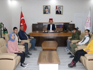 İ̇l Milli Eğitim Müdürü Yücel, Öğrencilerle Bir Araya Geldi