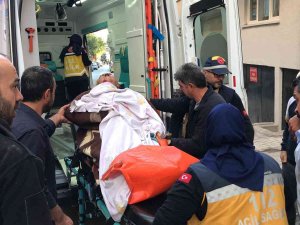 Evinin Bodrumunda Kendini Ateşe Veren Kadını Komşuları Söndürdü