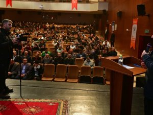 Yeşilyurt’ta ‘Namazla Diriliş’ Konferansına İlgi