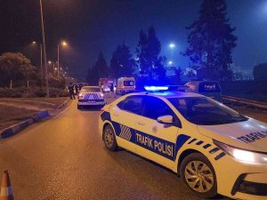 Yol Kenarındaki Şüpheli Valiz Polisi Harekete Geçirdi