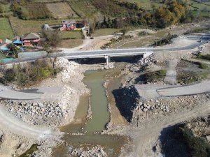 Sel Bölgesindeki Köprü İnşaatı Tamamlandı