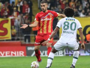 Majid Hosseini Ligdeki İlk Golünü Attı