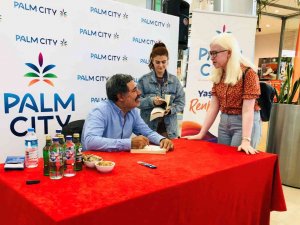 Ahmet Ümit Mersin’de Okurlarıyla Buluştu