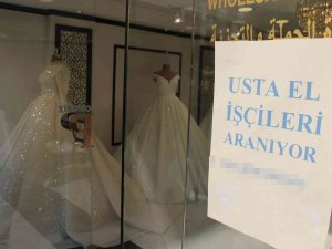 Mimar Kemalettin Caddesi “Eleman Arıyor”