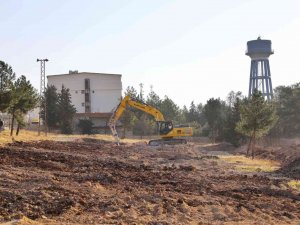 Mardin’de Aşevi Ve Çölyak Fırını İçin İlk Kazma Vuruldu