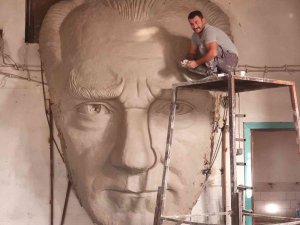 Malatya’ya 4,5 Metrelik Atatürk Maskı