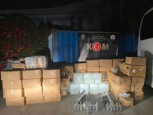 Yüzlerce Litre Kaçak Alkol Ele Geçirildi