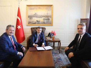 Cumayeri’ne 5 Bin Ton Asfalt Serilecek