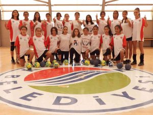 Kepez Belediye Hentbol Takımında Hedef Önce Antalya, Ardından Bölge Şampiyonluğu