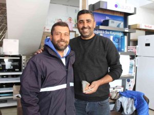 Aydın’da Gazete Dağıtıcısından “İnsanlık Ölmemiş” Dedirten Hareket