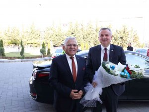Moldova Ankara Büyükelçisi’nden Başkan Büyükkılıç’a Ziyaret
