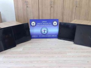 Hırsızlık Zanlısı Polisten Kaçamadı