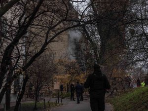 Zelenskiy: "Ukrayna Şehirlerine, Çoğu Enerji Altyapısını Hedef Alan 85 Füze Saldırısı Düzenlendi"