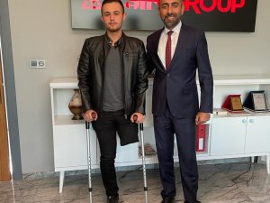 İ̇ş Adamı Eşin Nazillili Gencin Umudu Oldu