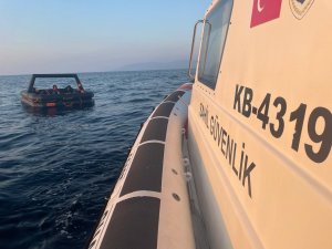 İ̇zmir’de 18 Göçmen Kurtarıldı