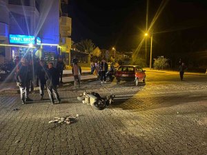 Otomobil İle Çarpışan Motosikletin Sürücüsü Yaralandı