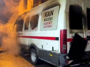 Yozgat’ta Kan Bağış Minibüsü Yandı
