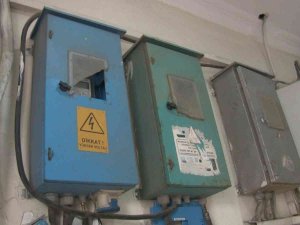 Arnavutköy’de Yetersiz Elektrik Enerjisi Esnafın Çilesi Haline Geldi