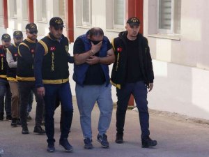 Fuhşun Şifresi: "Karpuz Tarlasında Bekliyorum"