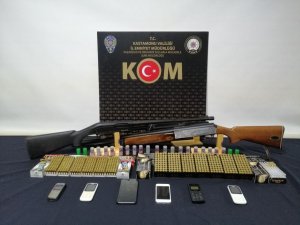 Kastamonu’da Kaçak Telefon Ve Silah Operasyonu: 1 Gözaltı