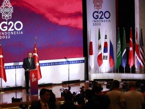 Cumhurbaşkanı Erdoğan: “(Polonya’ya Düşen Füze) Rusya’nın Bizimle Bu İşin Alakası Yoktur Demesi Bizim İçin Önemli”