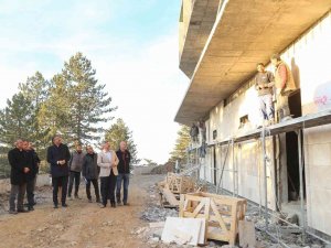 Vali Ali Çelik, Murat Dağı’nda Devam Eden Çalışmaları Yerinde İnceledi