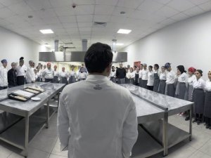 Bu Derste Türk Mutfağındaki 16 Farklı Çorba Pişti