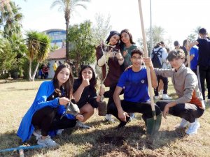 Geleceğin Sporcuları Zeytin Fidanı Dikti