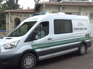 Çatıyı Temizlerken Beton Zemine Çakıldı