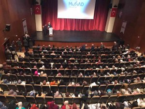‘Başarı Bedel İ̇ster’ Konferansına Yoğun İlgi