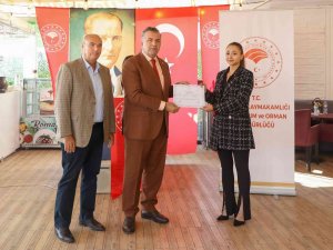 Mersin’de Dondurma Üretim Elemanı Kursiyerleri Sertifikalarını Aldı