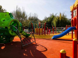 Merkezefendi’de Parklar Sonbahar Bakımına Alındı