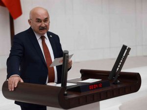 Vahapoğlu: "Bursa ’Kalite Şehri’ Unvanıyla Anılmalı"