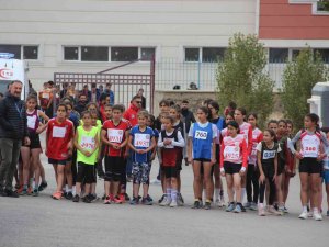 Erzurum’da Atletizm Kros Yarışları Düzenlendi