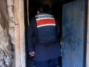 Jasat Dedektifleri Hırsızlık Şüphelisini Çaldığı Malzemelerle Yakaladı