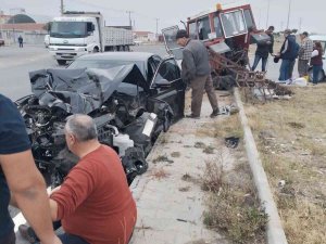 Enez Belediye Başkanı Günenç Kaza Yaptı, Makam Arabası Hurdaya Döndü