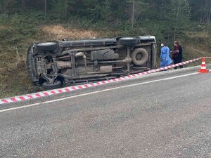 Yoldan Çıkan Pikap Şarampole Devrildi: 1 Ölü, 1 Yaralı