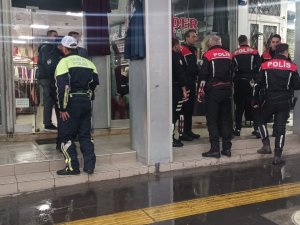 Komşu Esnafların Kavgasını Polis Ayırdı