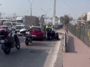 Çaldığı Ağabeyinin Otomobili İle Kaçarken Baltayı Taşa Vurdu