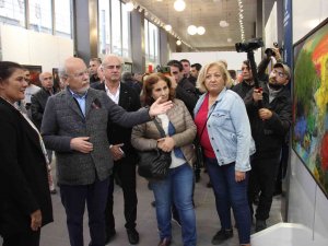 Ressam Kahraman’ın ’Güz’ Adlı Resim Sergisi Aydın’da Açıldı