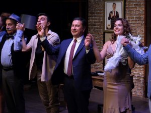 Bodrum Şehir Tiyatrosu Her Hafta Kapalı Gişe Oynuyor