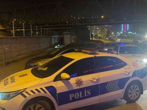 Durakta Unutulan Çanta Ekipleri Harekete Geçirdi