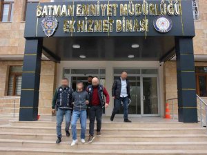 Batman’da El Yapımı Patlayıcıyla Binaya 2 Kes Saldırı Düzenleyen 2 Kişi Yakalandı