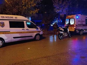 Emekli Polis Eşini Sokak Ortasında Öldürdü