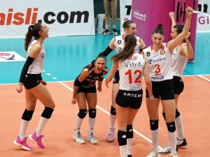 Misli.com Sultanlar Ligi: Eczacıbaşı Dynavit: 3 - Vakıfbank: 0