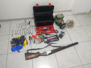 Hırsızlık Şüphelisi Portakal Bahçesinde Yakalandı